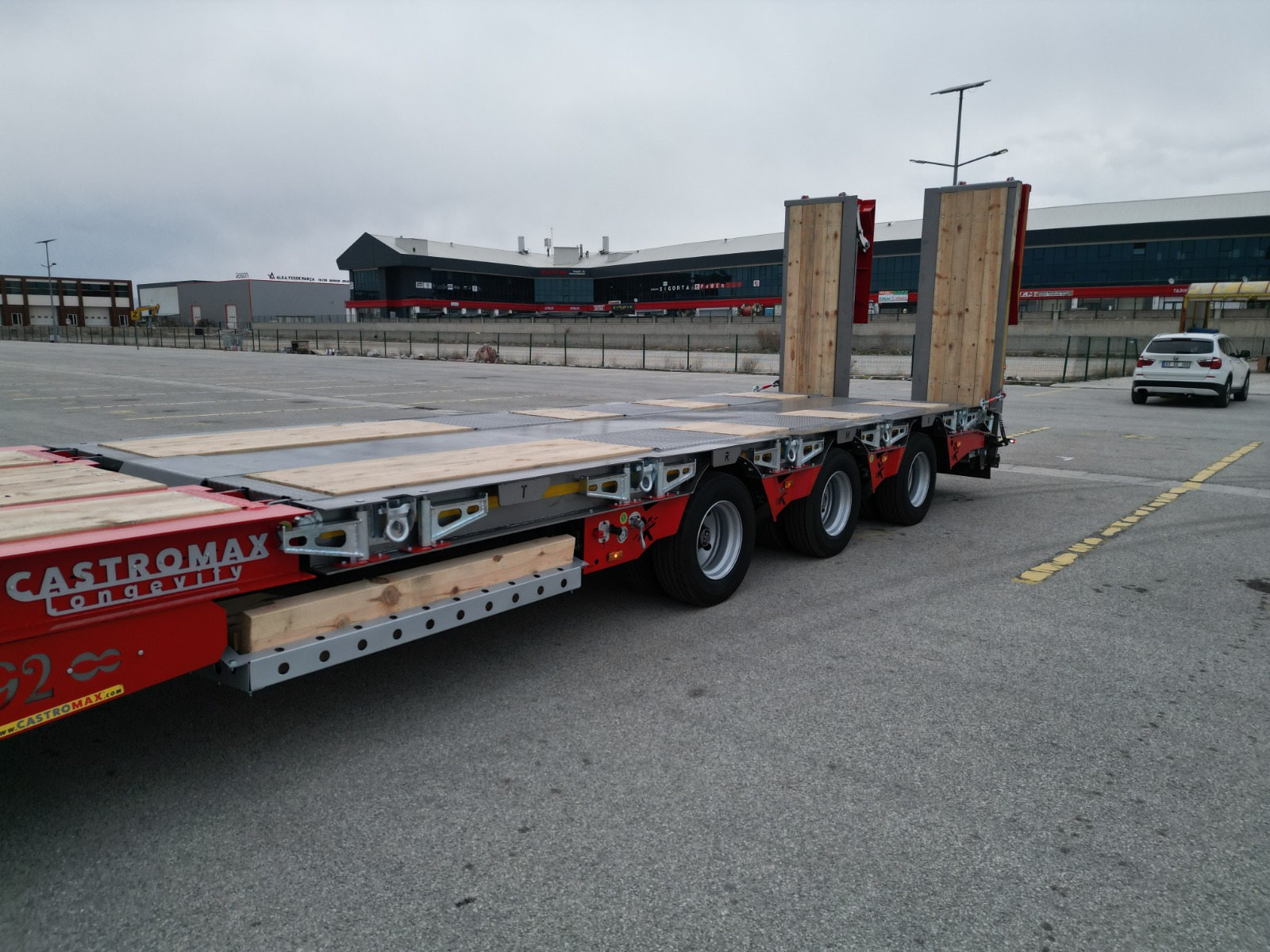 Worldwide freight services